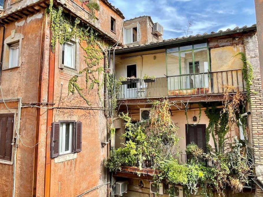 Lovely Apartment In Via Della Scala, Trastevere Rom Exteriör bild
