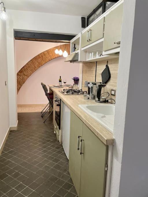 Lovely Apartment In Via Della Scala, Trastevere Rom Exteriör bild