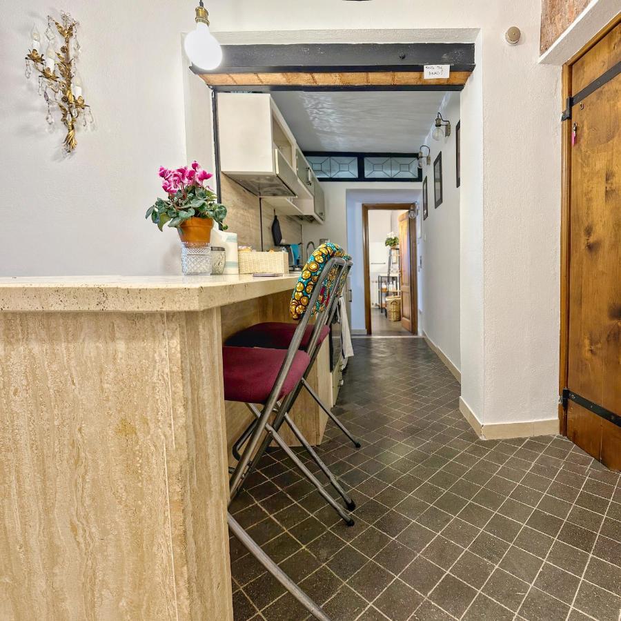 Lovely Apartment In Via Della Scala, Trastevere Rom Exteriör bild