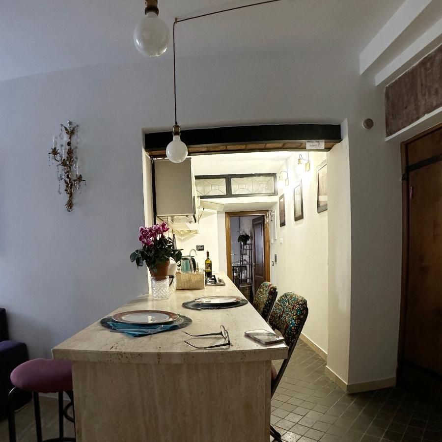 Lovely Apartment In Via Della Scala, Trastevere Rom Exteriör bild