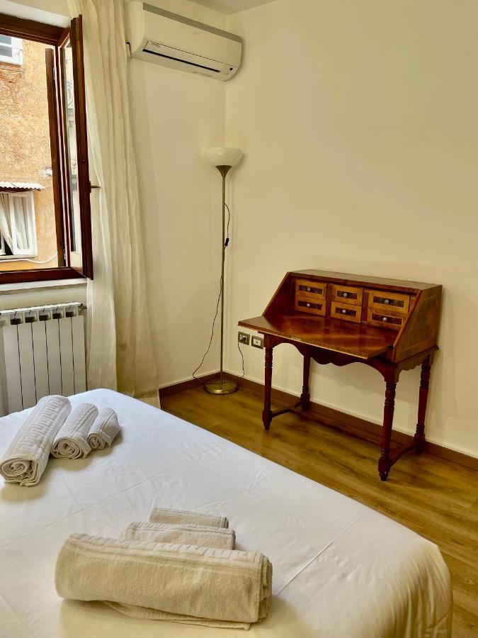 Lovely Apartment In Via Della Scala, Trastevere Rom Exteriör bild
