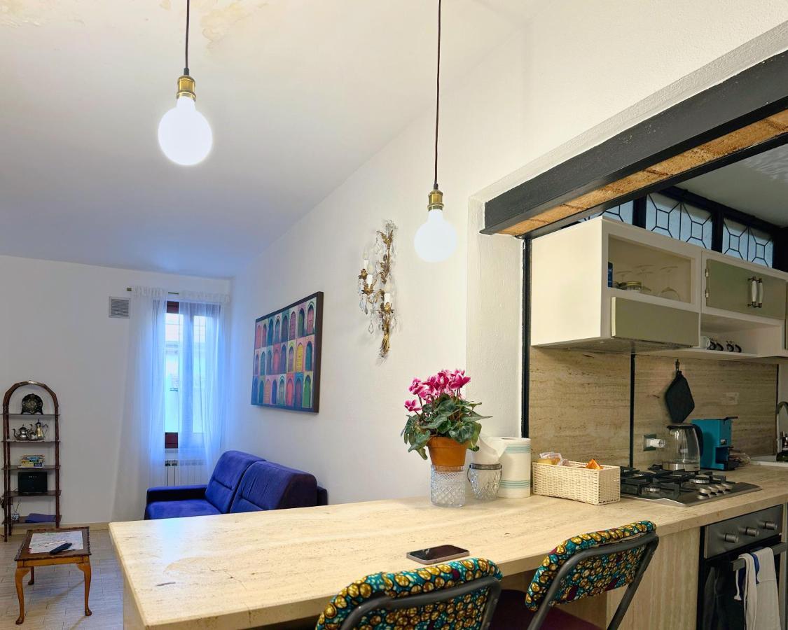 Lovely Apartment In Via Della Scala, Trastevere Rom Exteriör bild